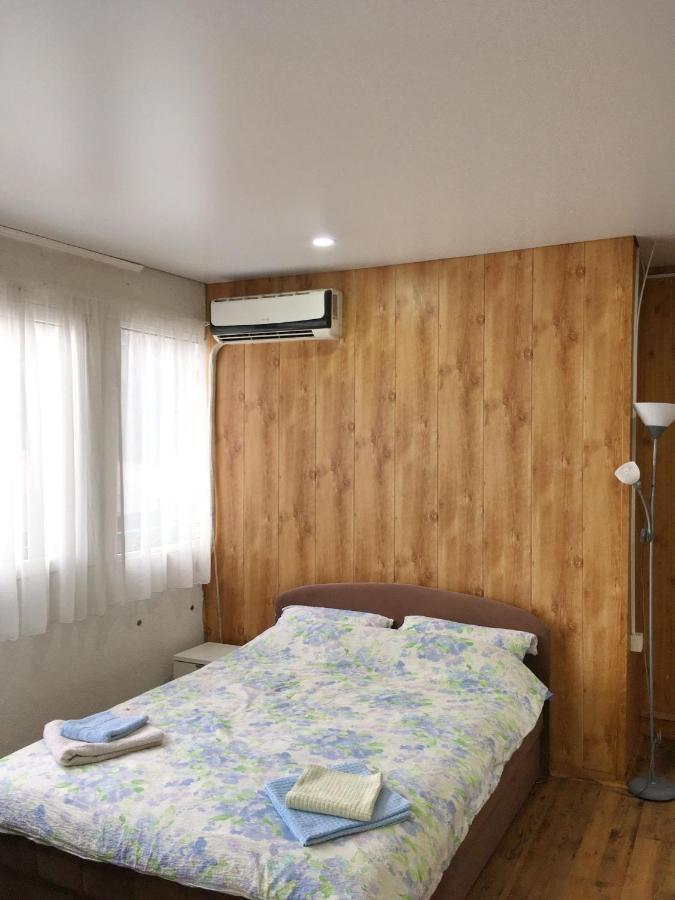 Hotel Guest Hause Gusar Belgrad Exterior foto